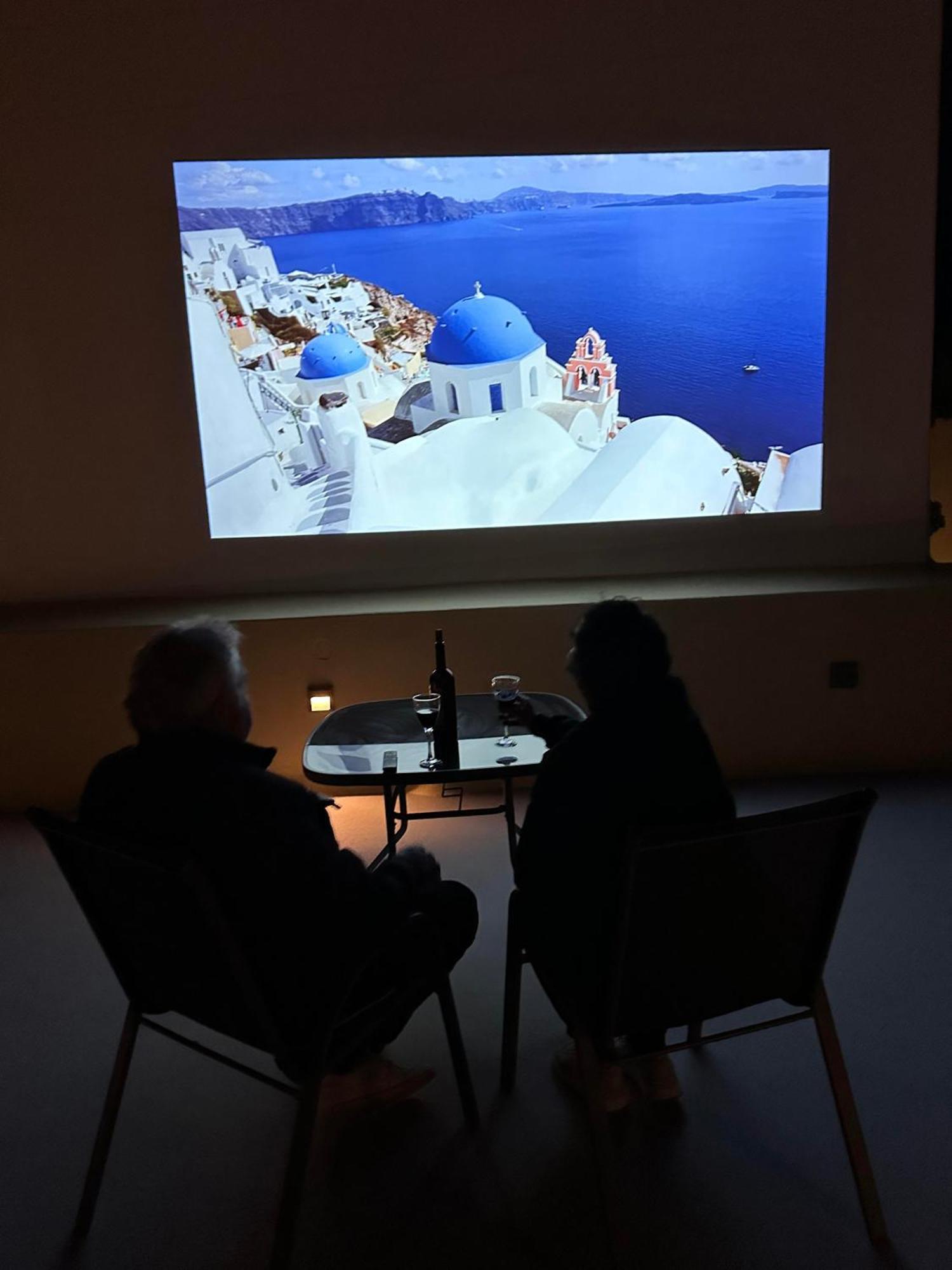 Love Nest With Hot Tub, Hammam & Outdoor Cinema Akrotírion Exteriör bild