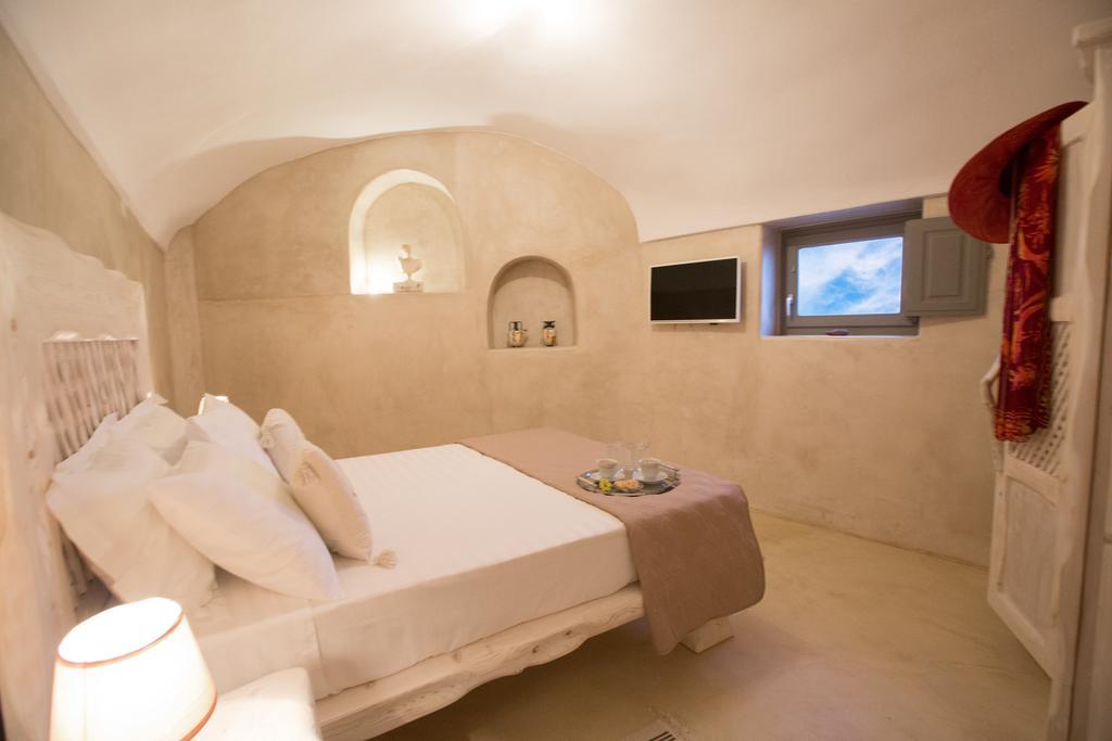 Love Nest With Hot Tub, Hammam & Outdoor Cinema Akrotírion Exteriör bild